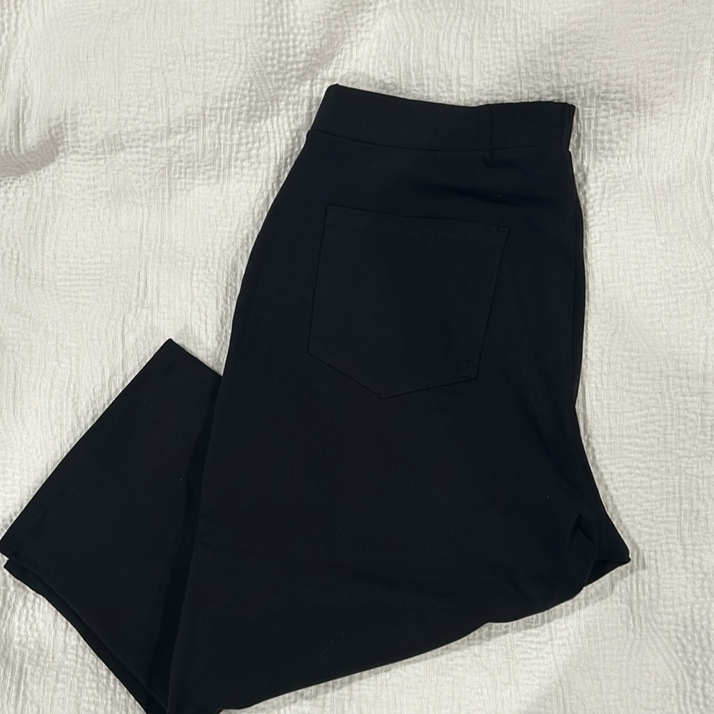 Susan Graver weekend essential premium stretch pedal pusher pant in black - Picture 3 of 4